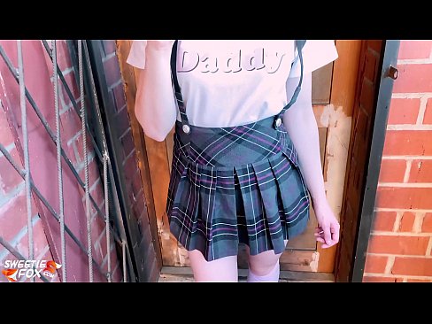 ❤️ Schoolgirl sugit penitus dick et loco classes futuit. Sex apud nos
